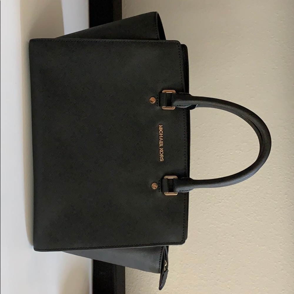 Michael Kors Black Selma Medium leather bag
